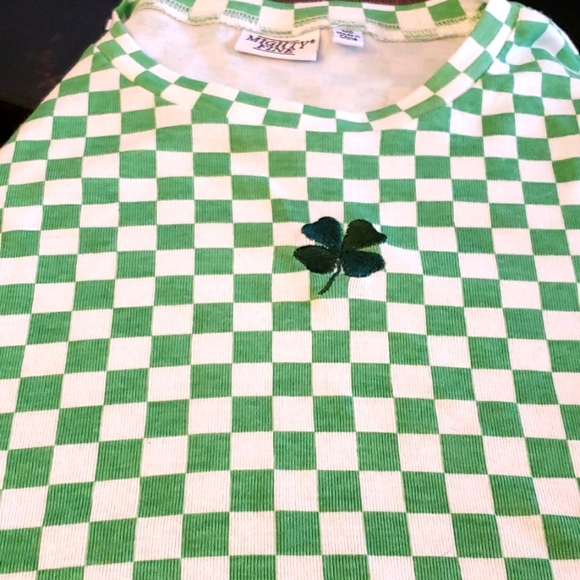 Mighty Fine Green Checkered Cinch Side Baby Doll Tee w/Embroidered Shamrock SZ M - Picture 5 of 7